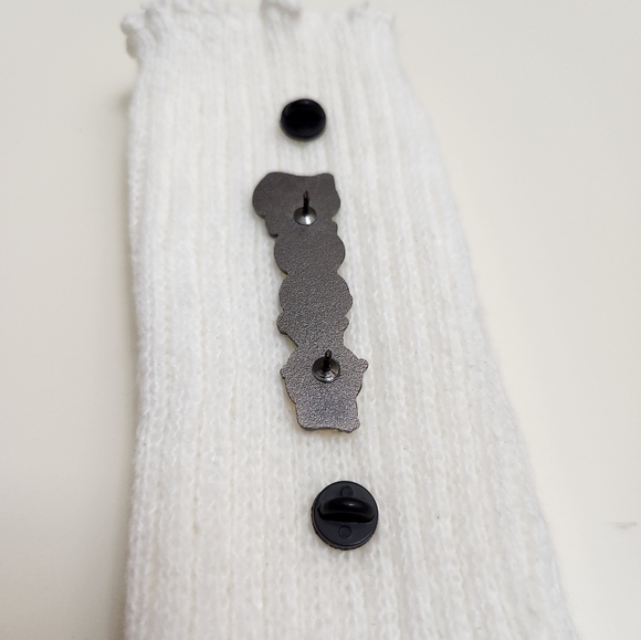 Pokemon Enamel Pin - Picture 2 of 2